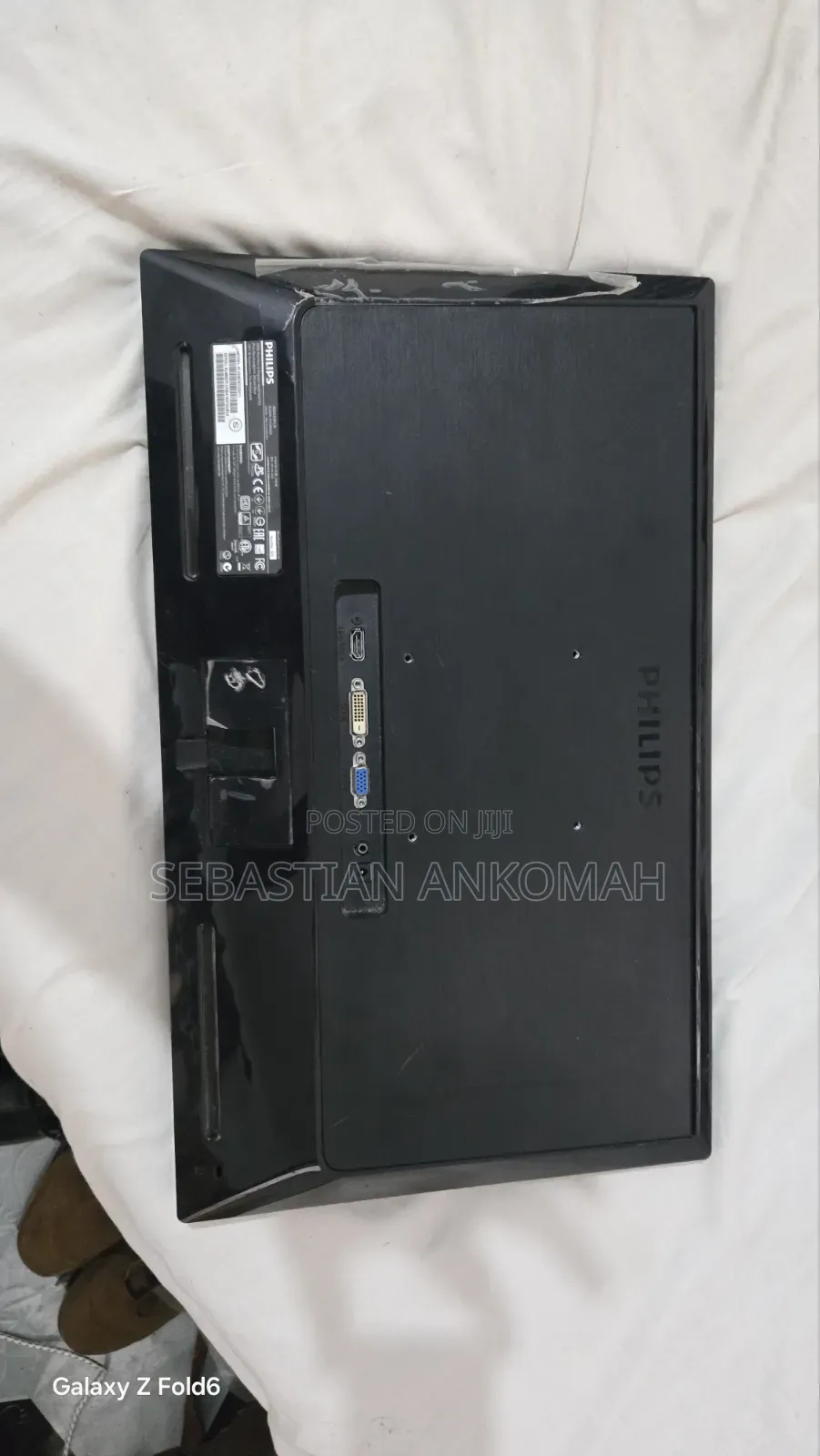 Edgeless Philips Full HD Monitor