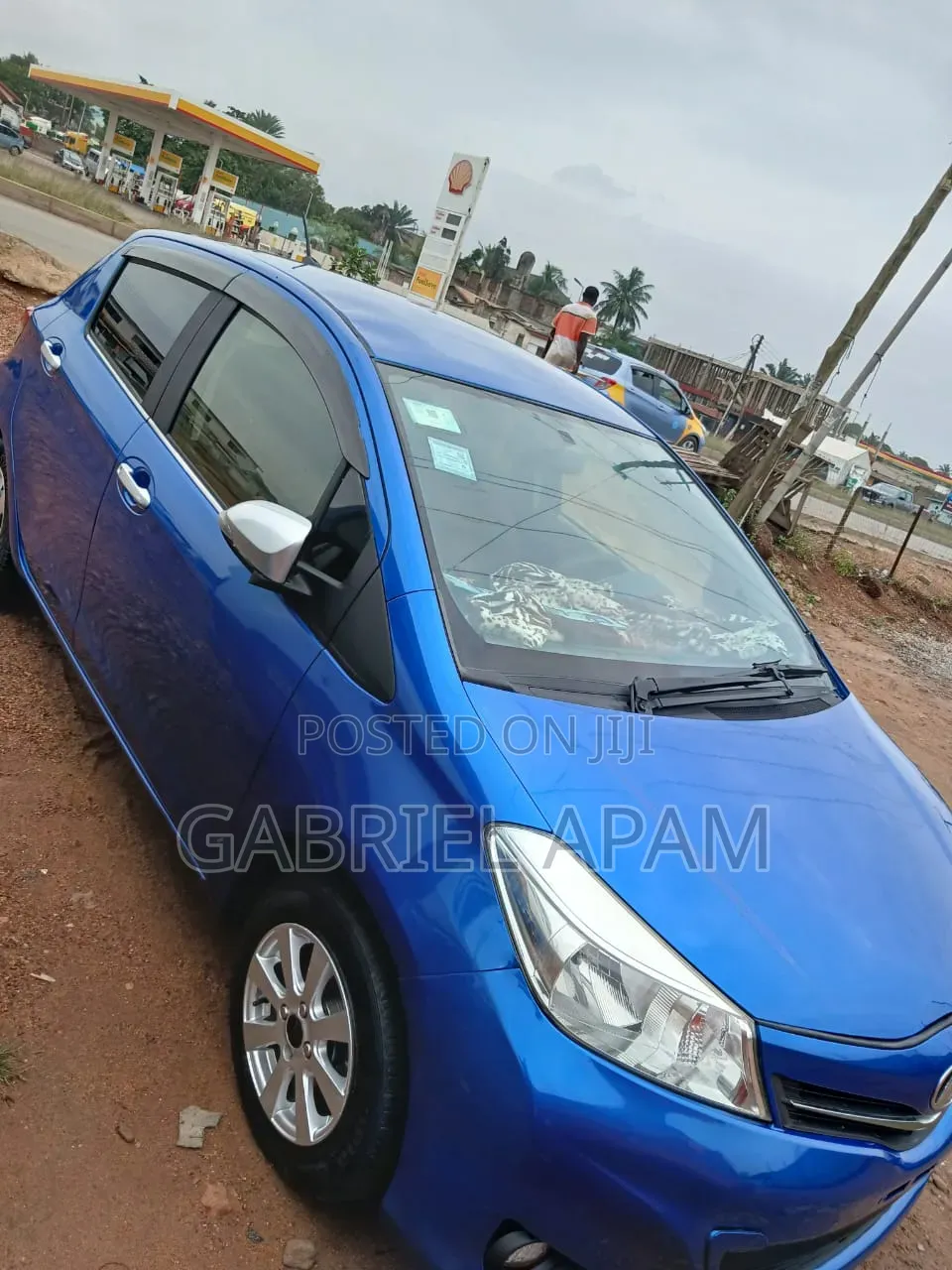 Toyota Vitz 2013 Blue