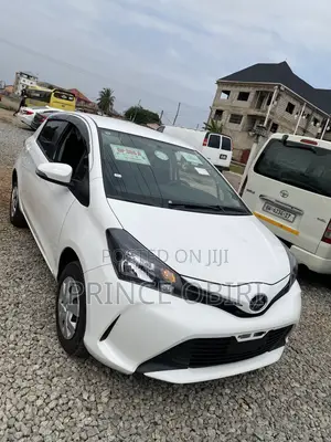 Toyota Vitz 1.3 AWD 5dr 2015 White
