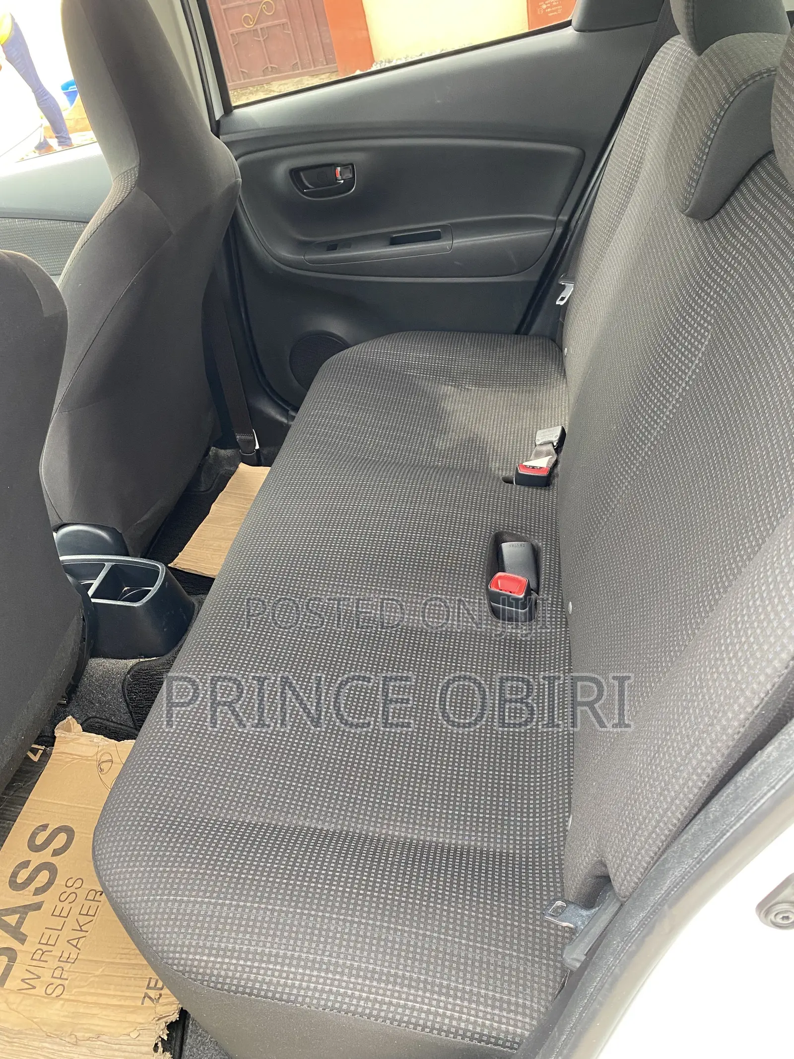 Toyota Vitz 1.3 AWD 5dr 2015 White