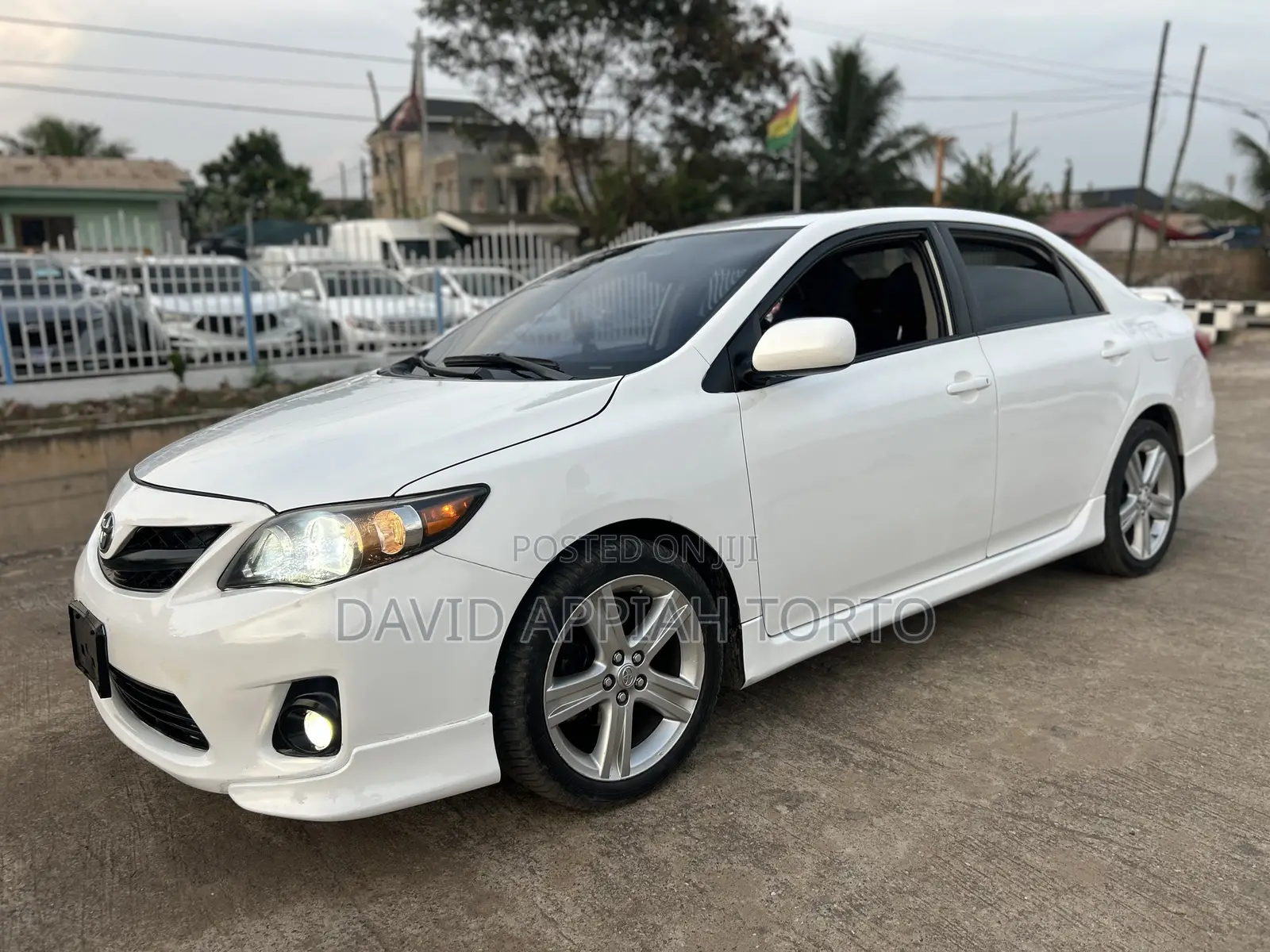 Toyota Corolla S 4dr Sedan (1.8L 4cyl 4A) 2013 White