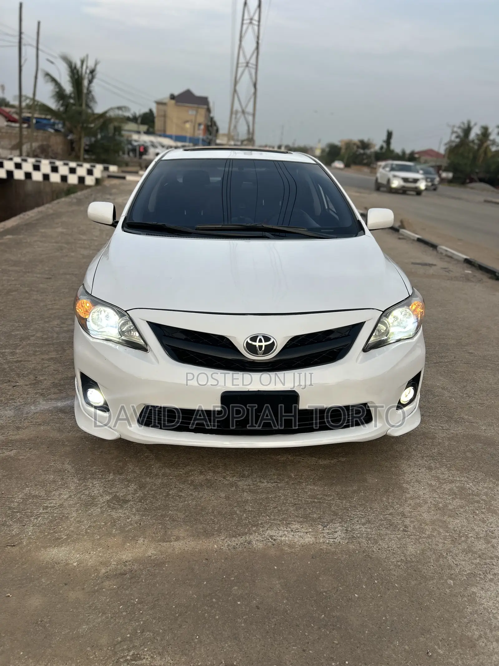 Toyota Corolla S 4dr Sedan (1.8L 4cyl 4A) 2013 White
