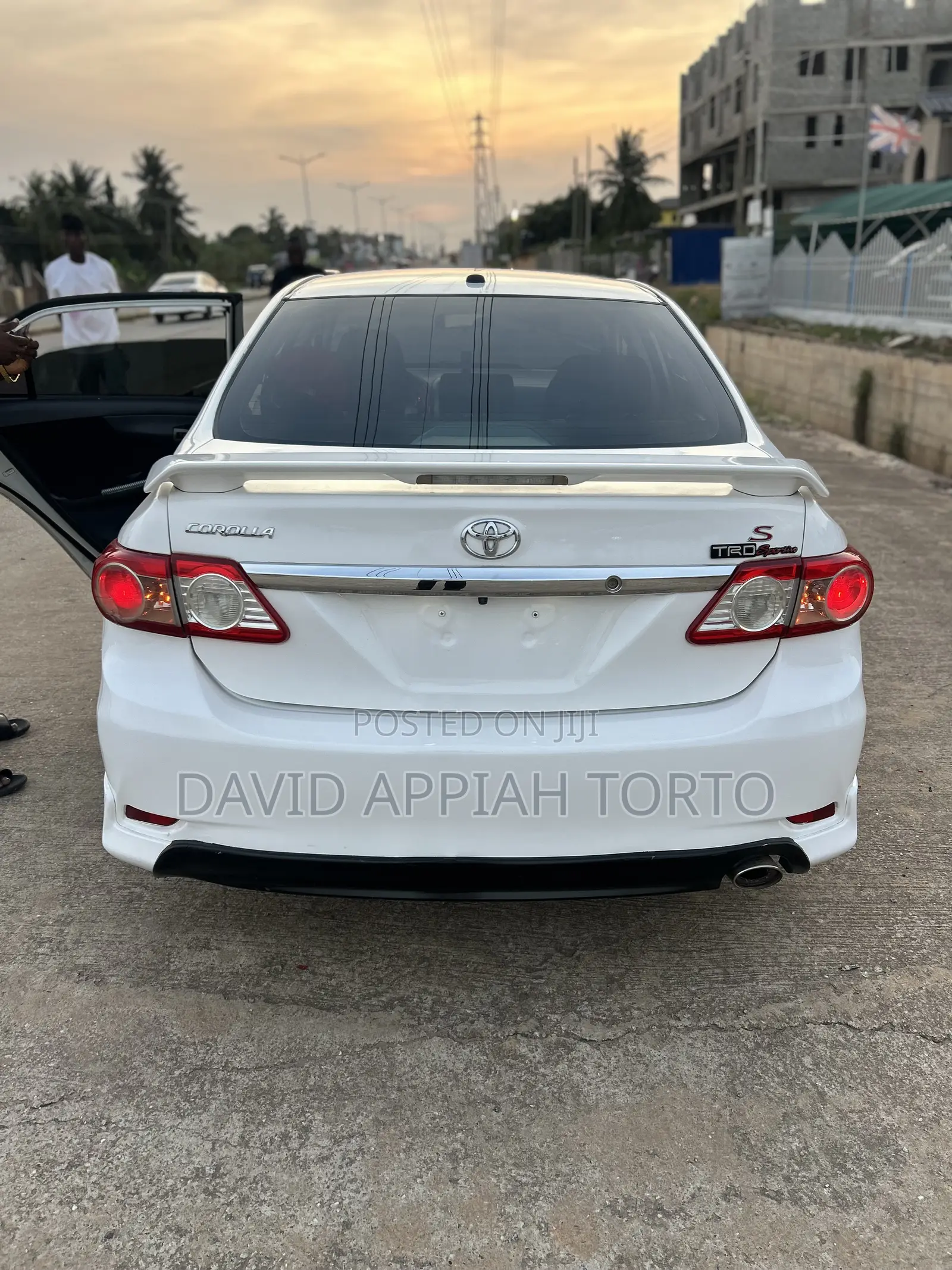 Toyota Corolla S 4dr Sedan (1.8L 4cyl 4A) 2013 White