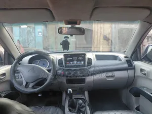 Mitsubishi L200 2008 Blue
