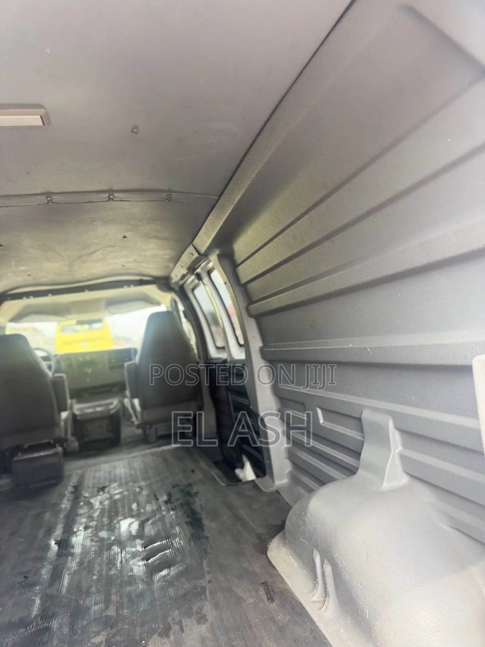 GMC 4500 2010 White