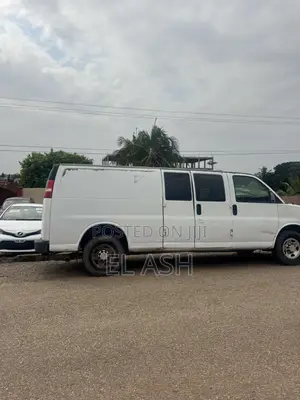 GMC 4500 2010 White