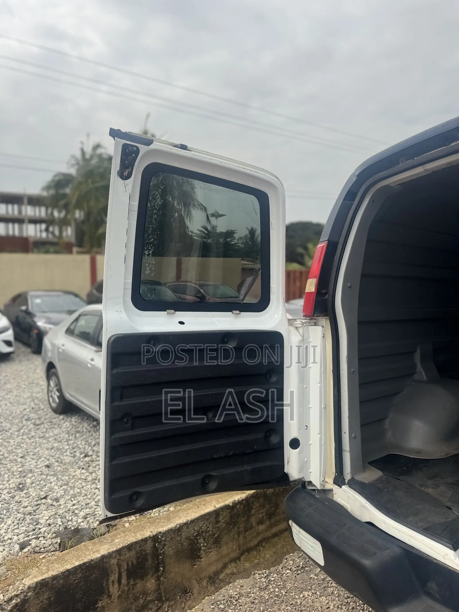 GMC 4500 2010 White