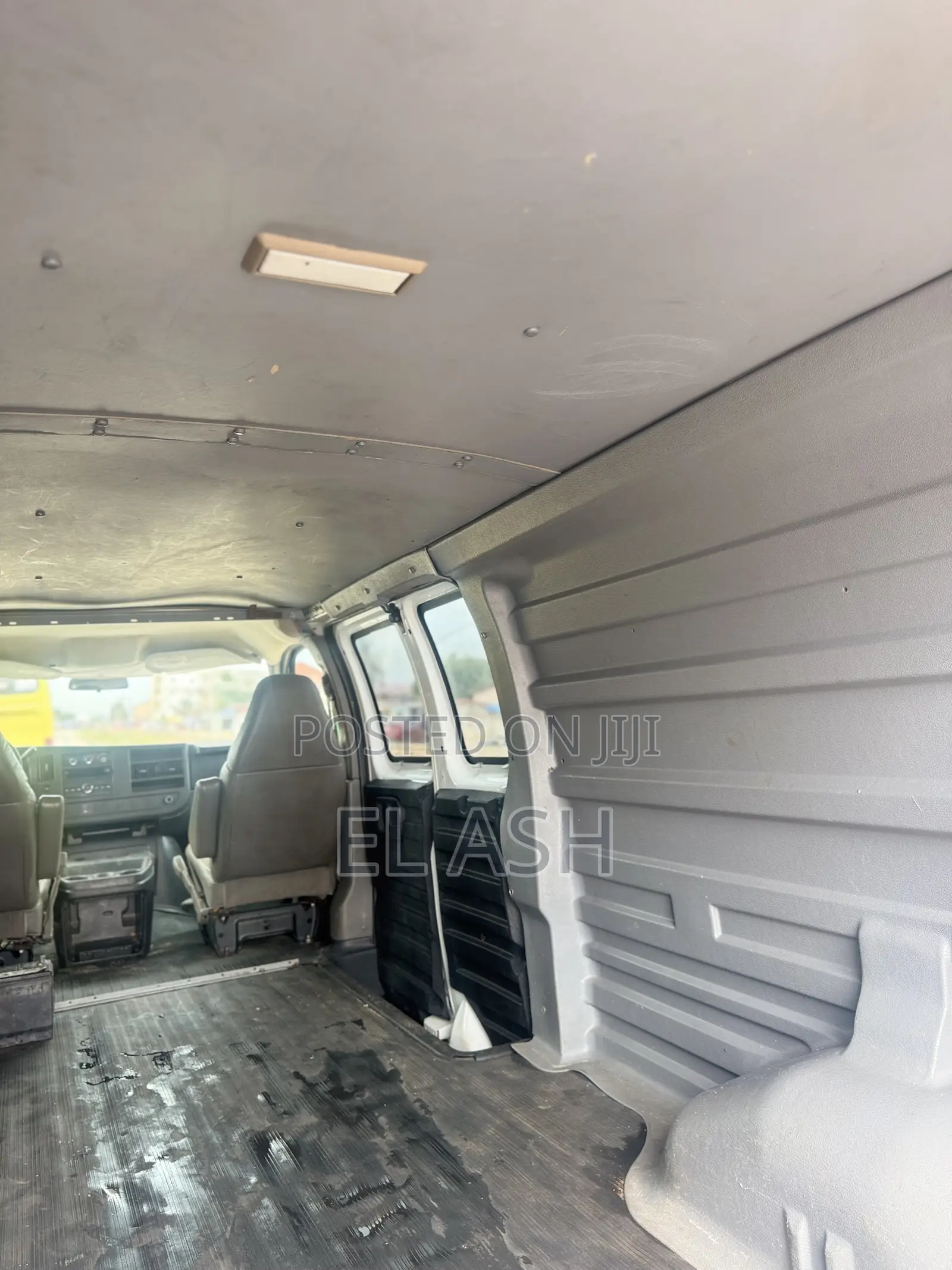 GMC 4500 2010 White