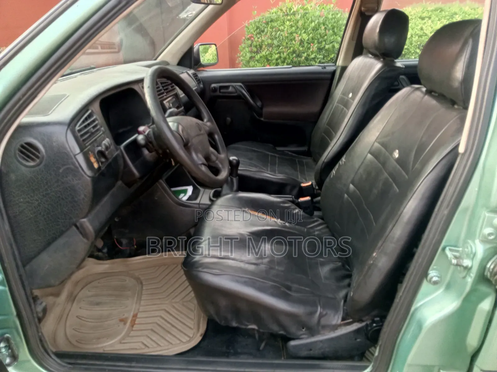 Volkswagen Golf 2000 Green