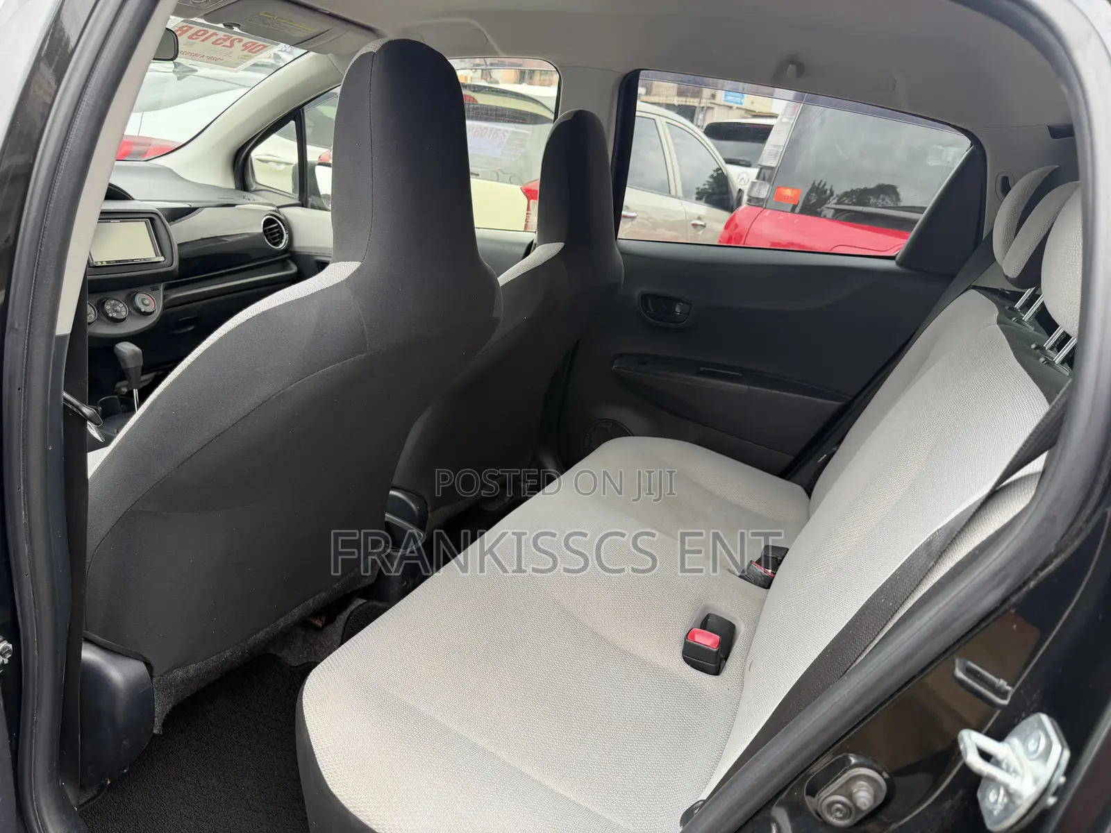 Toyota Vitz 1.3 FWD 5dr 2014 Black