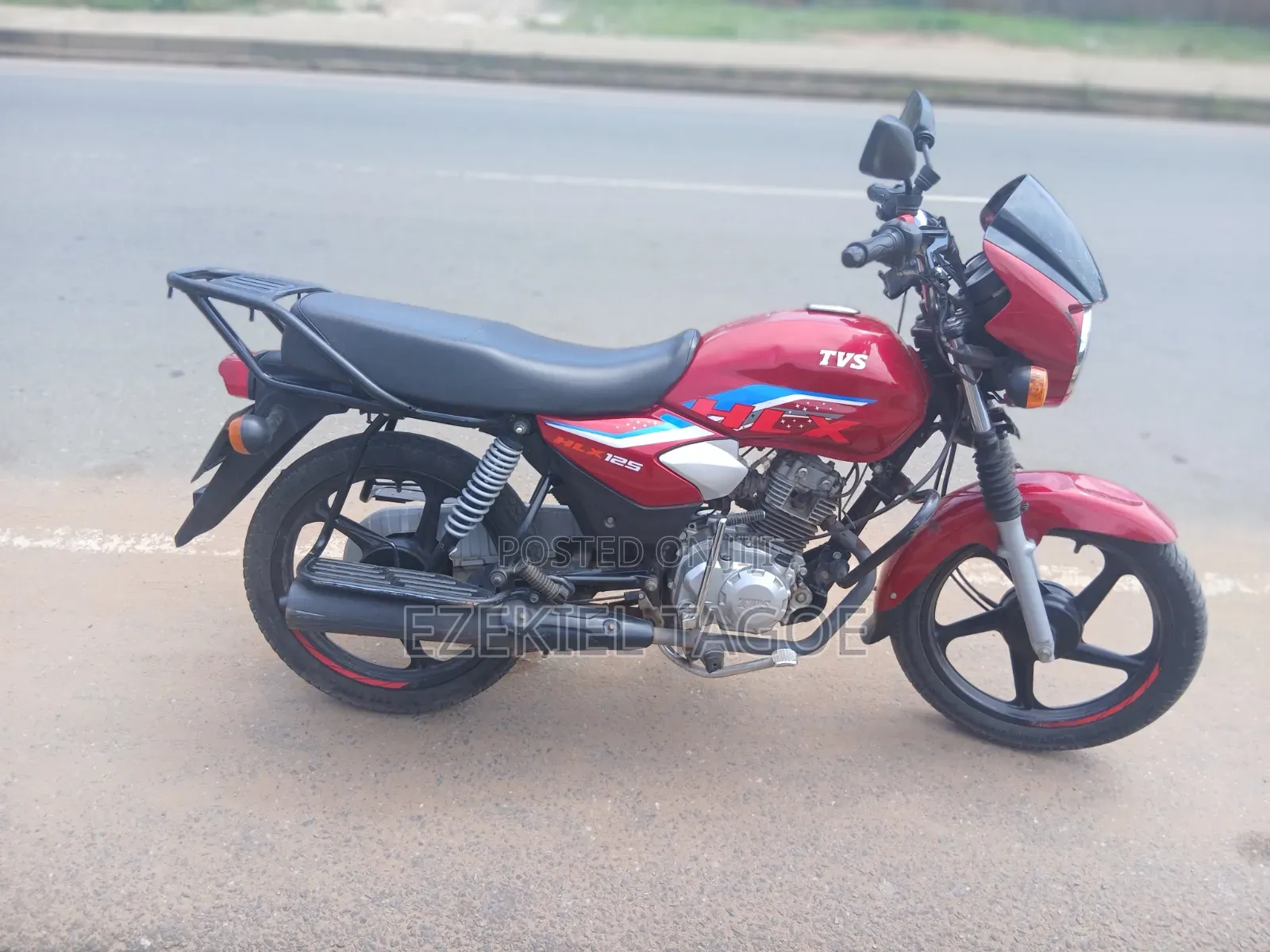 TVS HLX 125 2025 Red
