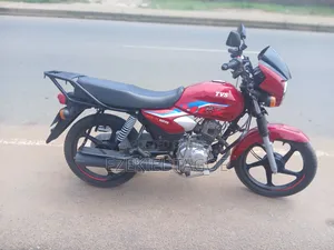 TVS HLX 125 2025 Red