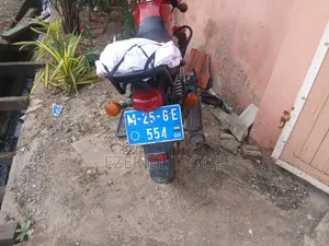 TVS HLX 125 2025 Red