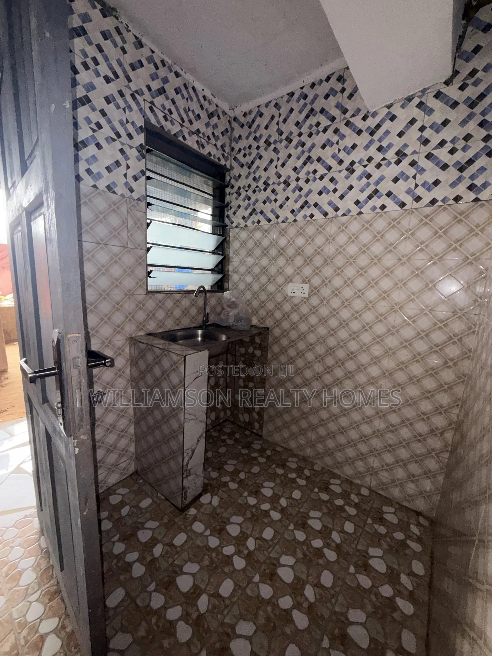 1bdrm Apartment in Coastal Estate Area, Spintex for rent