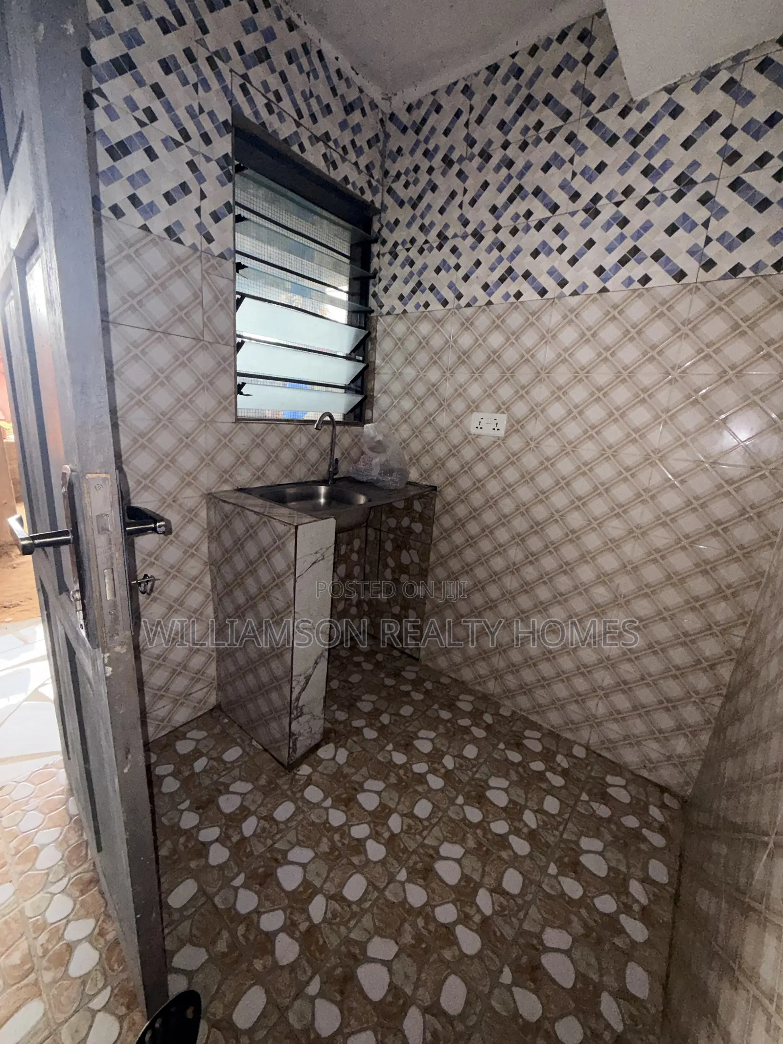 1bdrm Apartment in Coastal Estate Area, Spintex for rent
