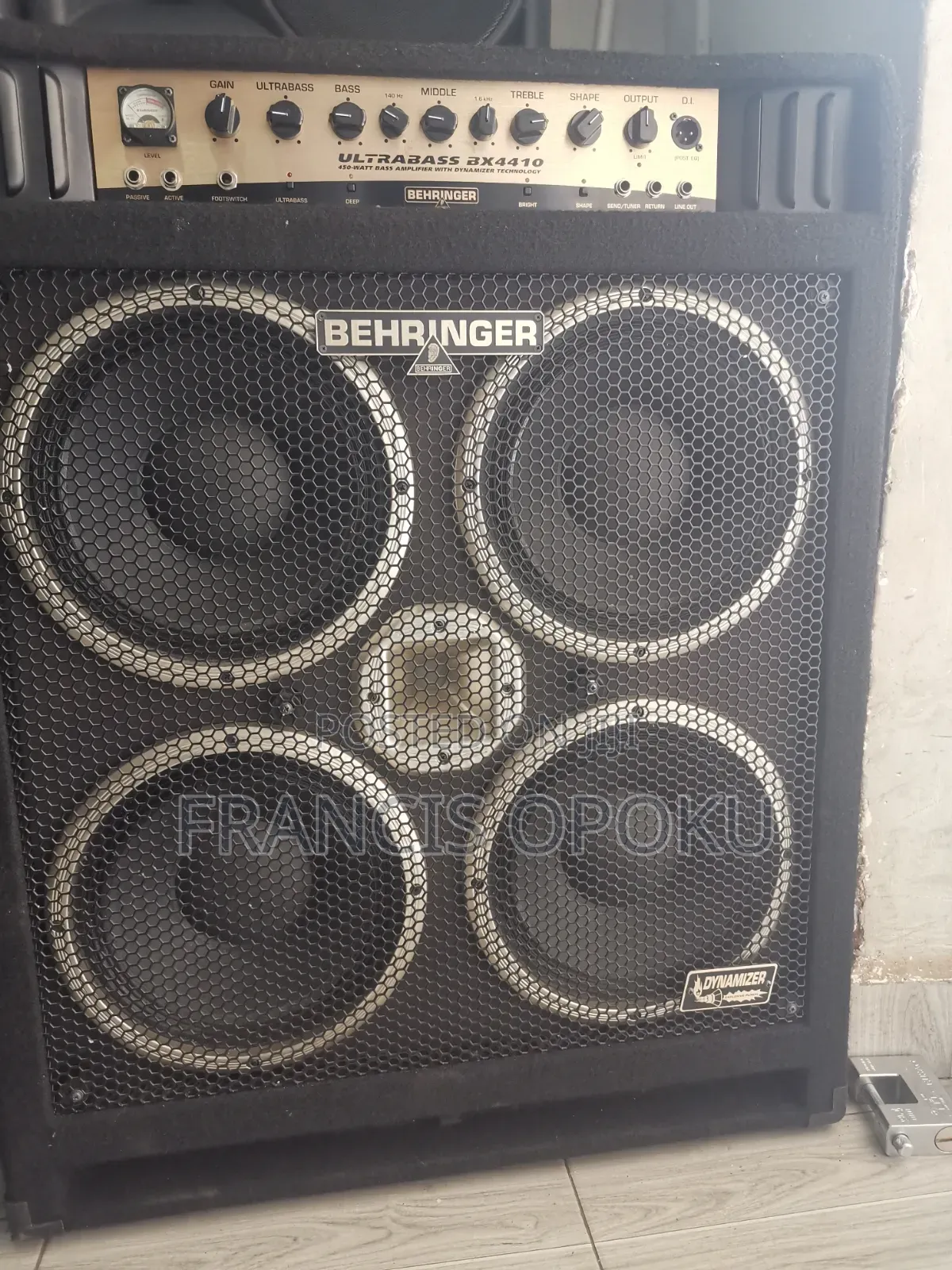 Behringer Base COMBO
