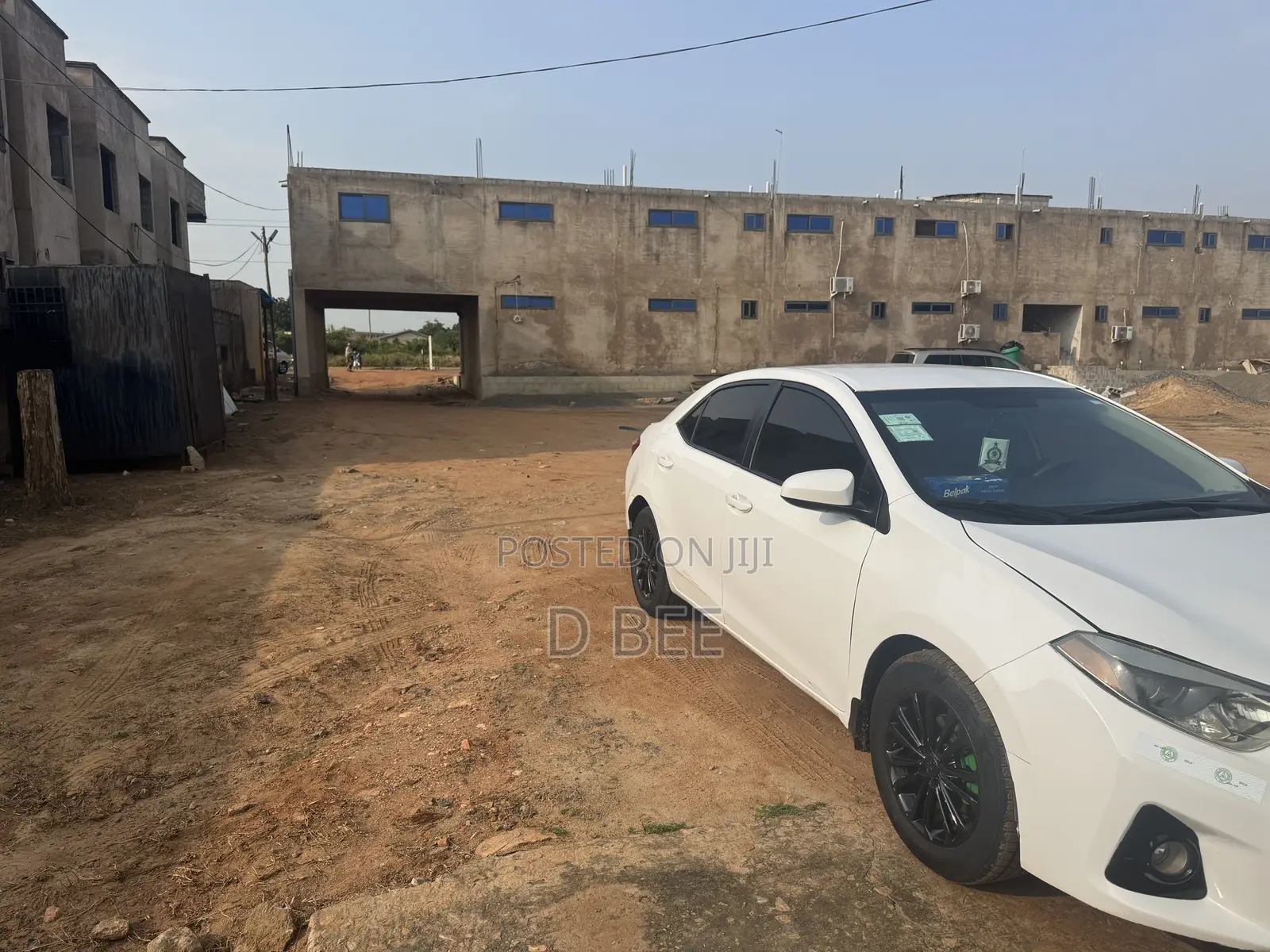 Toyota Corolla LE 4dr Sedan (1.8L 4cyl CVT) 2015 White