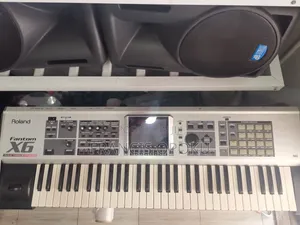 Roland Fantom X6
