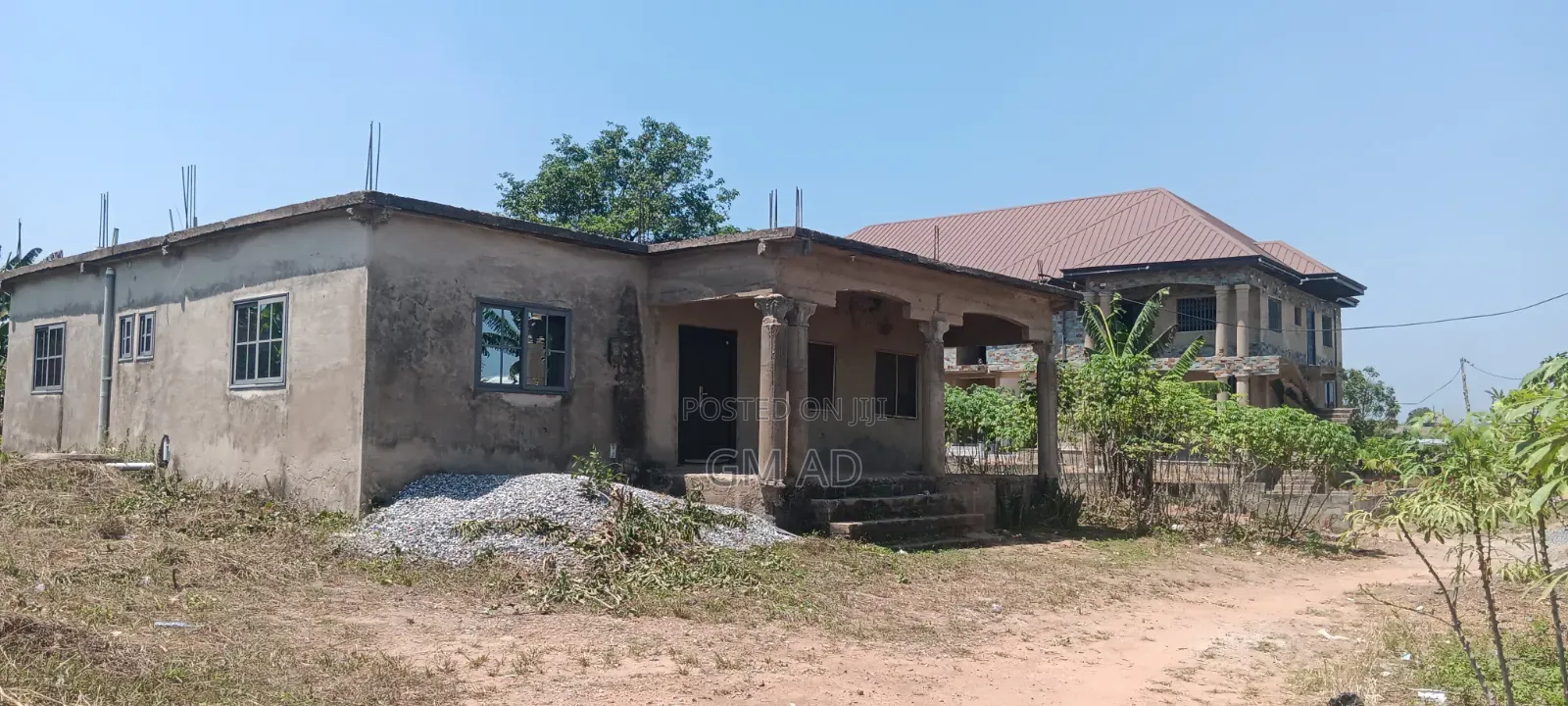 6bdrm Apartment in Nsawam Adoagyiri Municipal for Sale