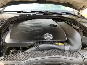 Mercedes-Benz C300 2019 White
