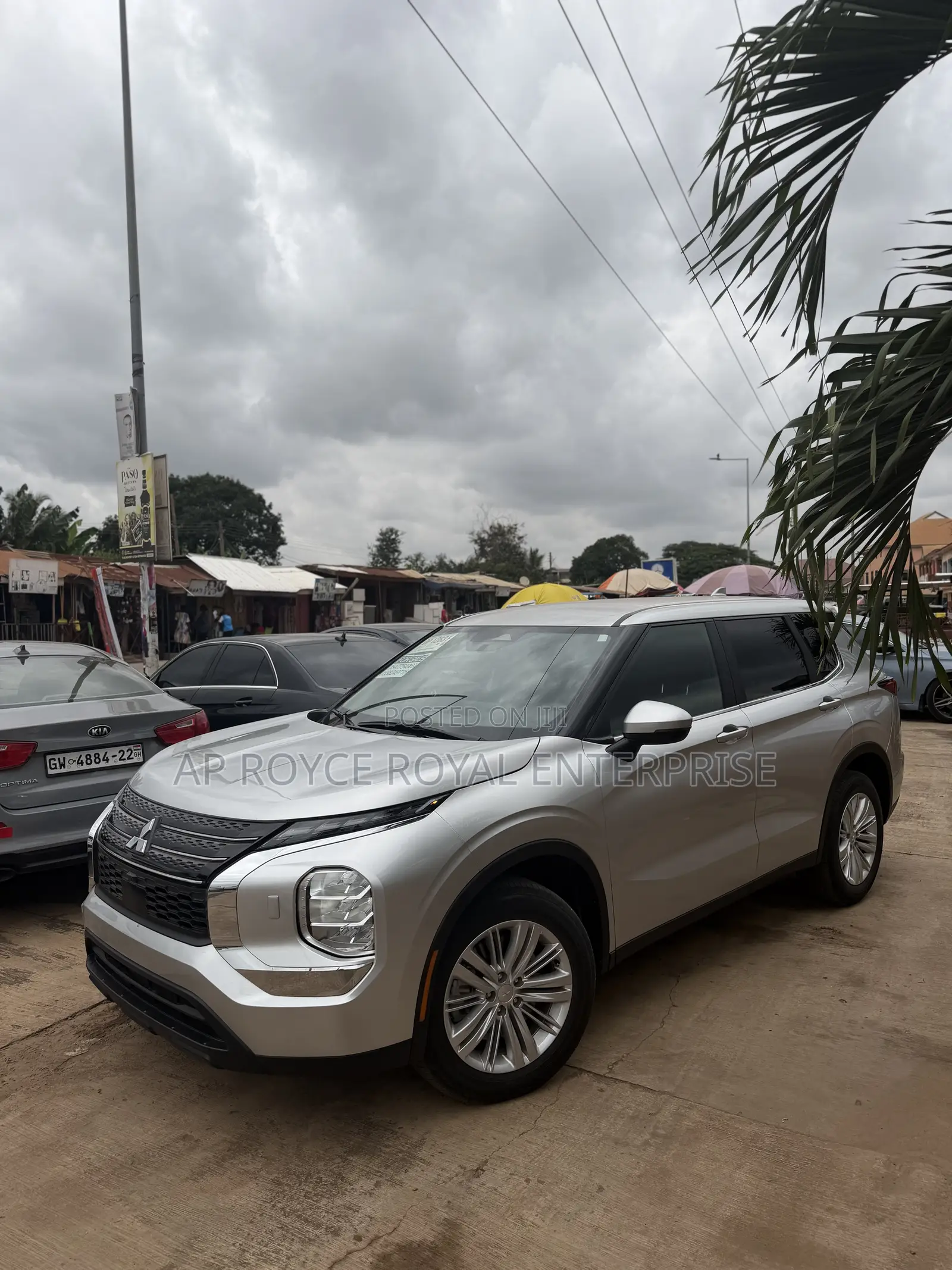 Mitsubishi Outlander ES 2024 Silver