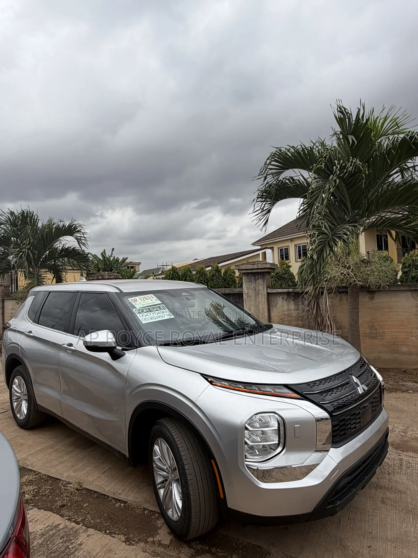 Mitsubishi Outlander ES 2024 Silver