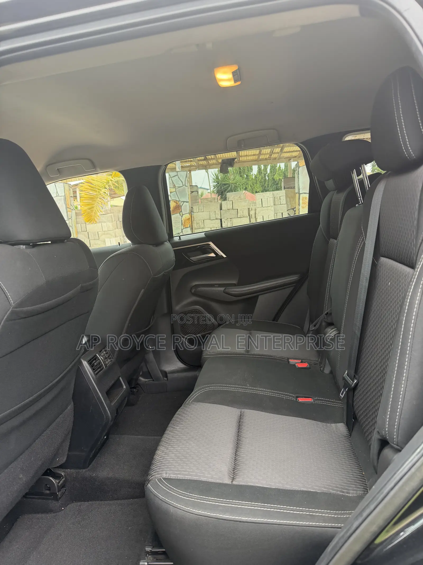 Mitsubishi Outlander ES 2024 Silver