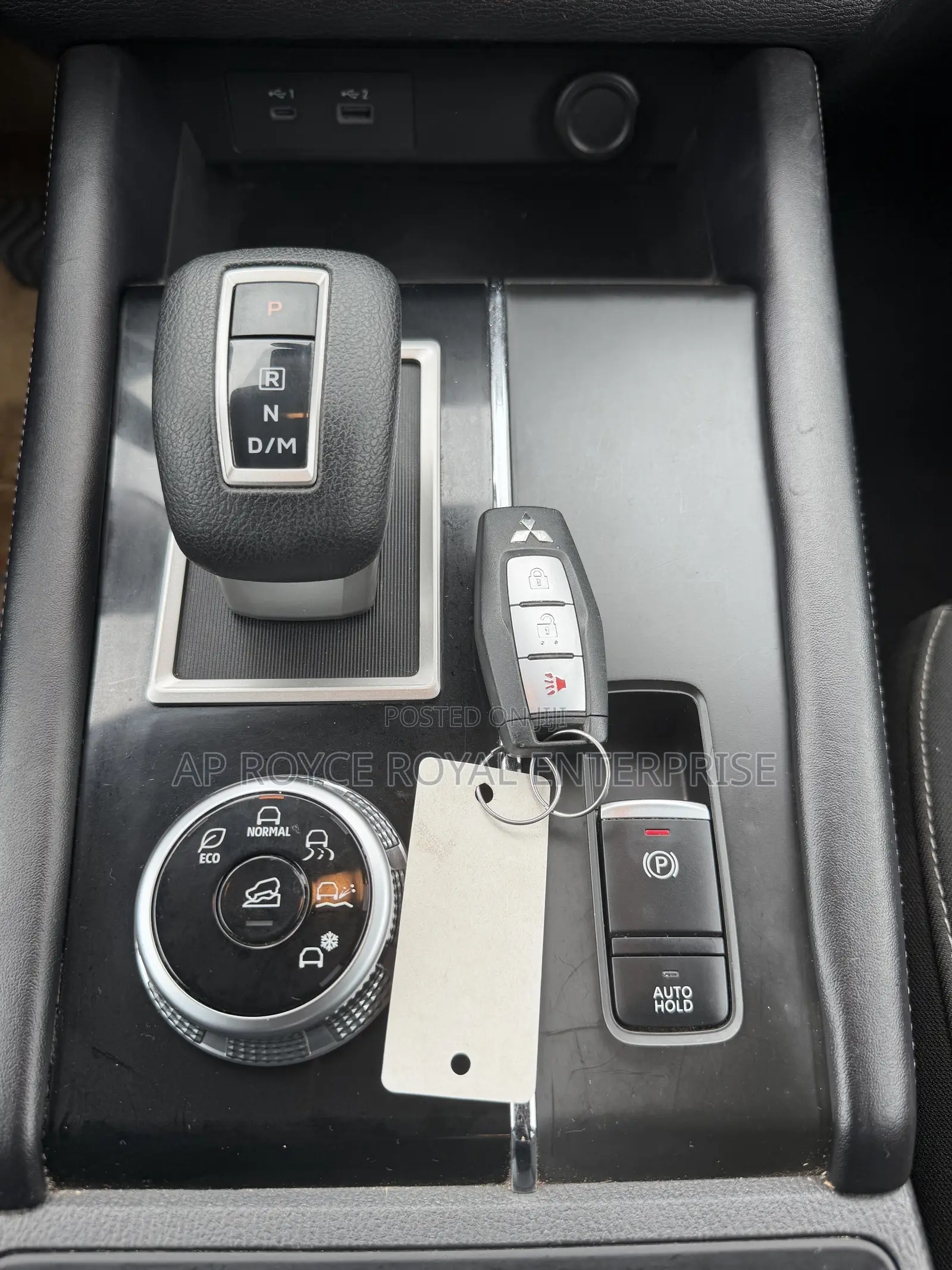 Mitsubishi Outlander ES 2024 Silver