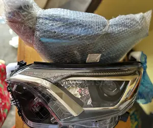 RAV4 “2016,2017,2018” Headlights Pair