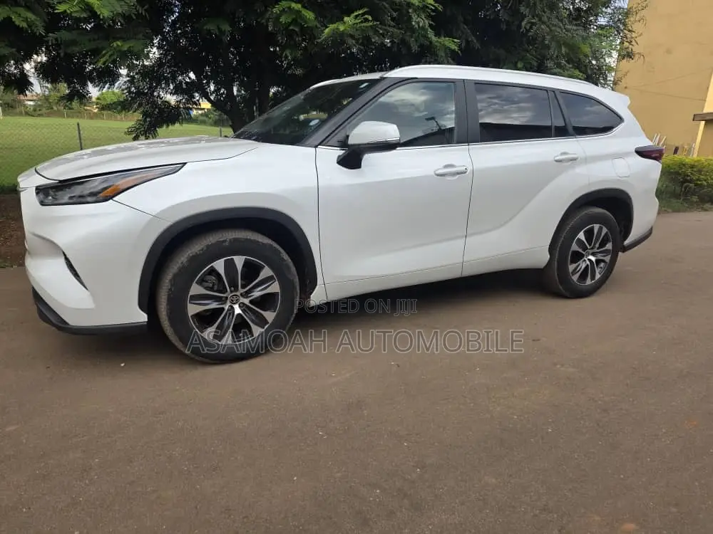 Toyota Highlander 2024 White