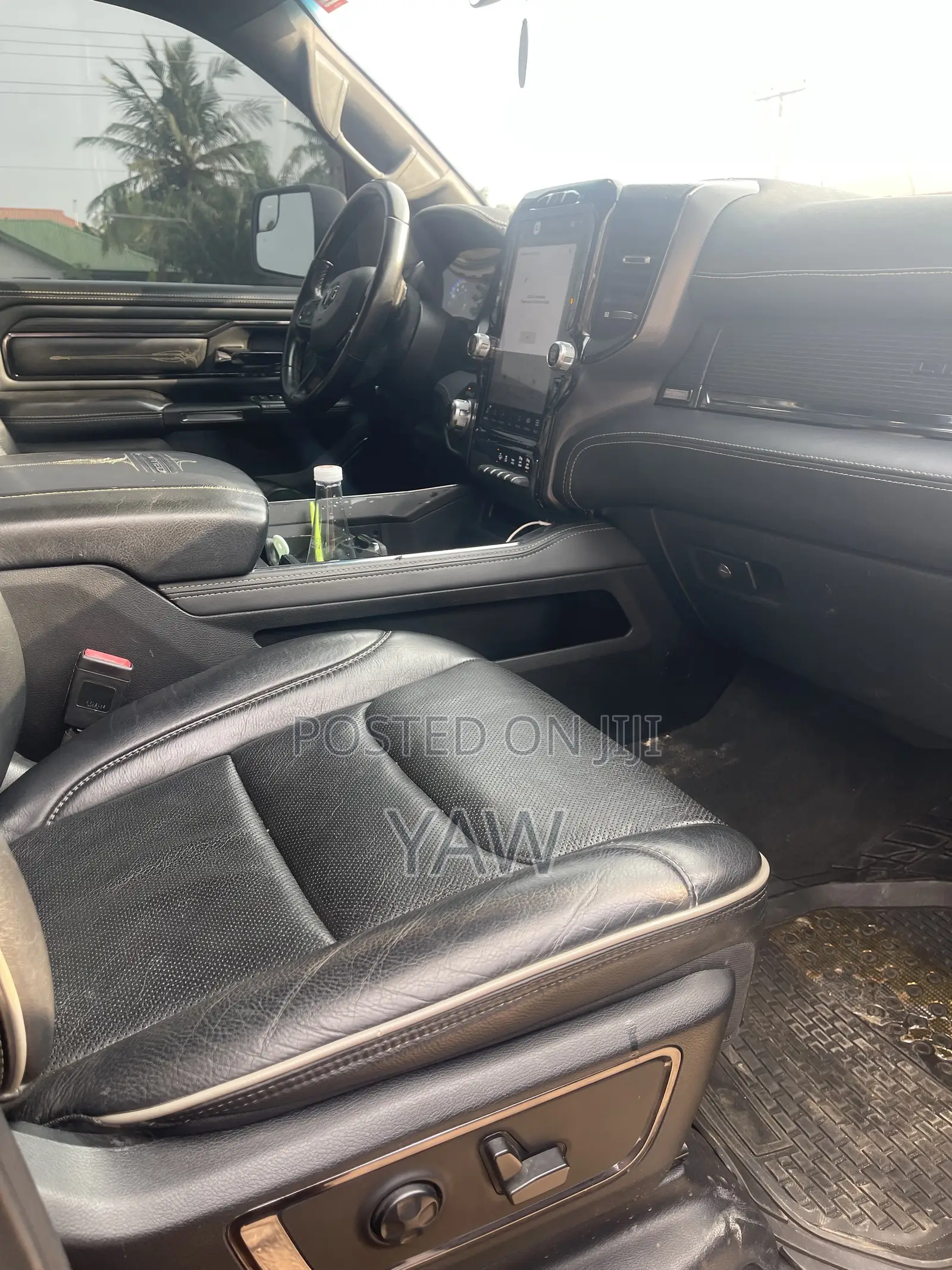 RAM 1500 2022 Black