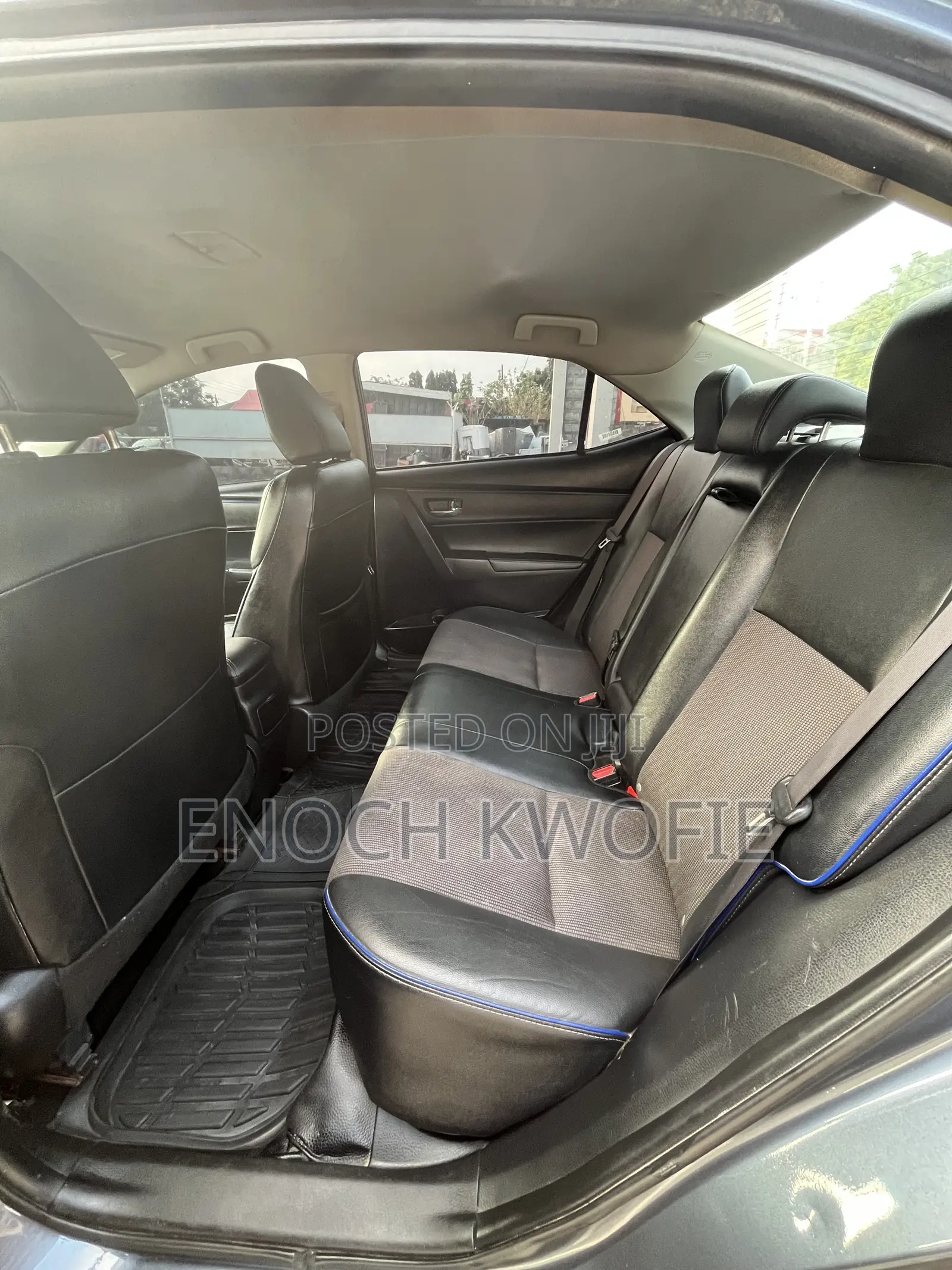 Toyota Corolla SE 4dr Sedan (1.8L 4cyl CVT) 2017 Gray