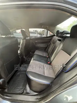 Toyota Corolla SE 4dr Sedan (1.8L 4cyl CVT) 2017 Gray