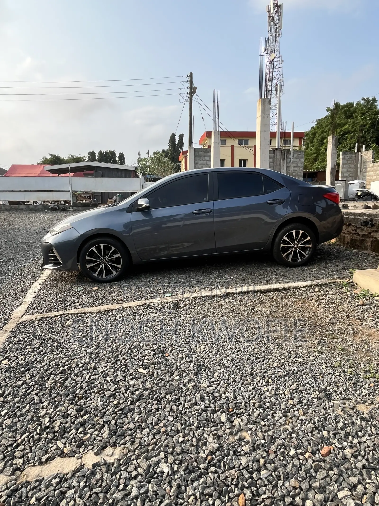 Toyota Corolla SE 4dr Sedan (1.8L 4cyl CVT) 2017 Gray