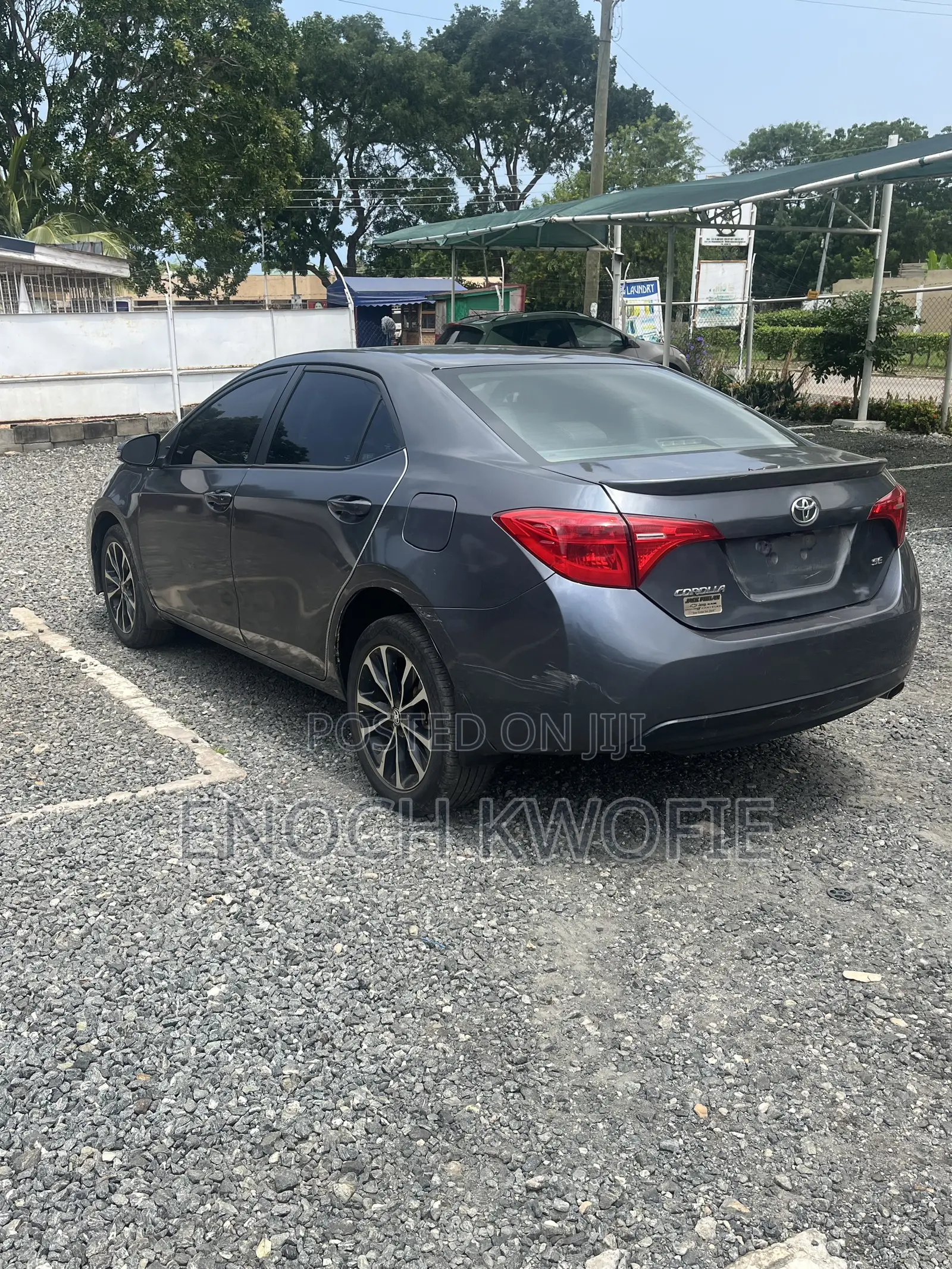 Toyota Corolla SE 4dr Sedan (1.8L 4cyl CVT) 2017 Gray