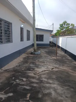 7bdrm House in Haatso, Papao for rent