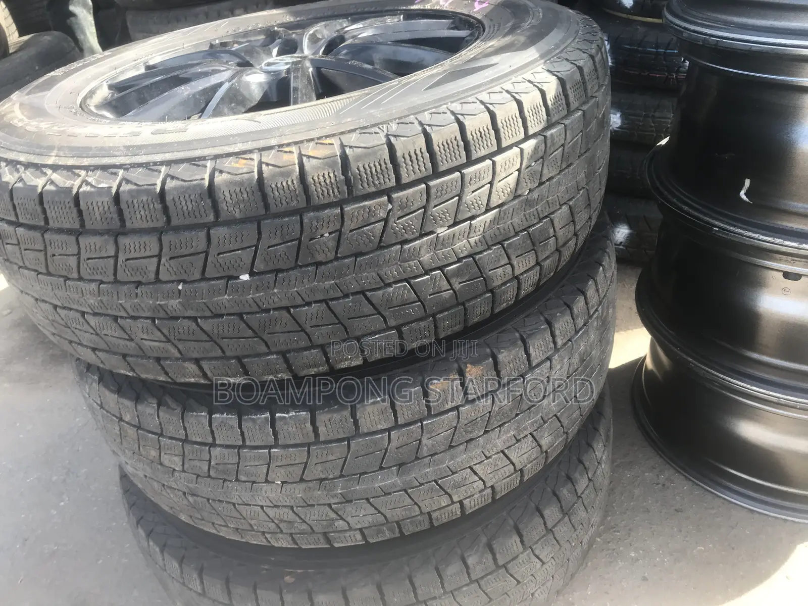All Kinds of Car Tyres Both Ruff and Smooth and All Sizes