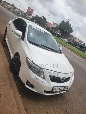 Toyota Corolla 2010 White