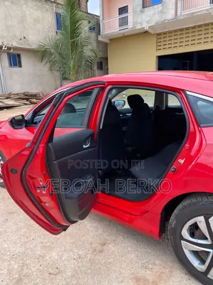 Honda Civic 2018 Red