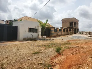 9bdrm House in Kumasi Metropolitan for sale