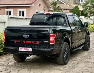 Ford F-150 XLT 4x2 SuperCrew Cab Styleside 5.5 ft. box 145 in. WB 2019 Black