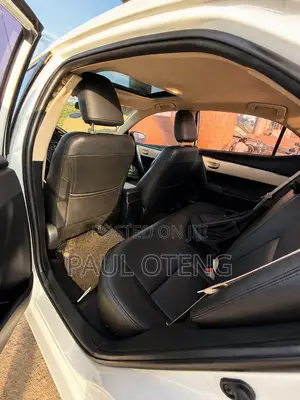 Toyota Corolla 2019 White