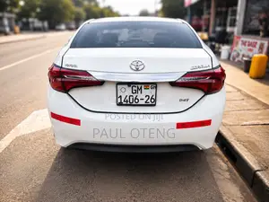 Toyota Corolla 2019 White