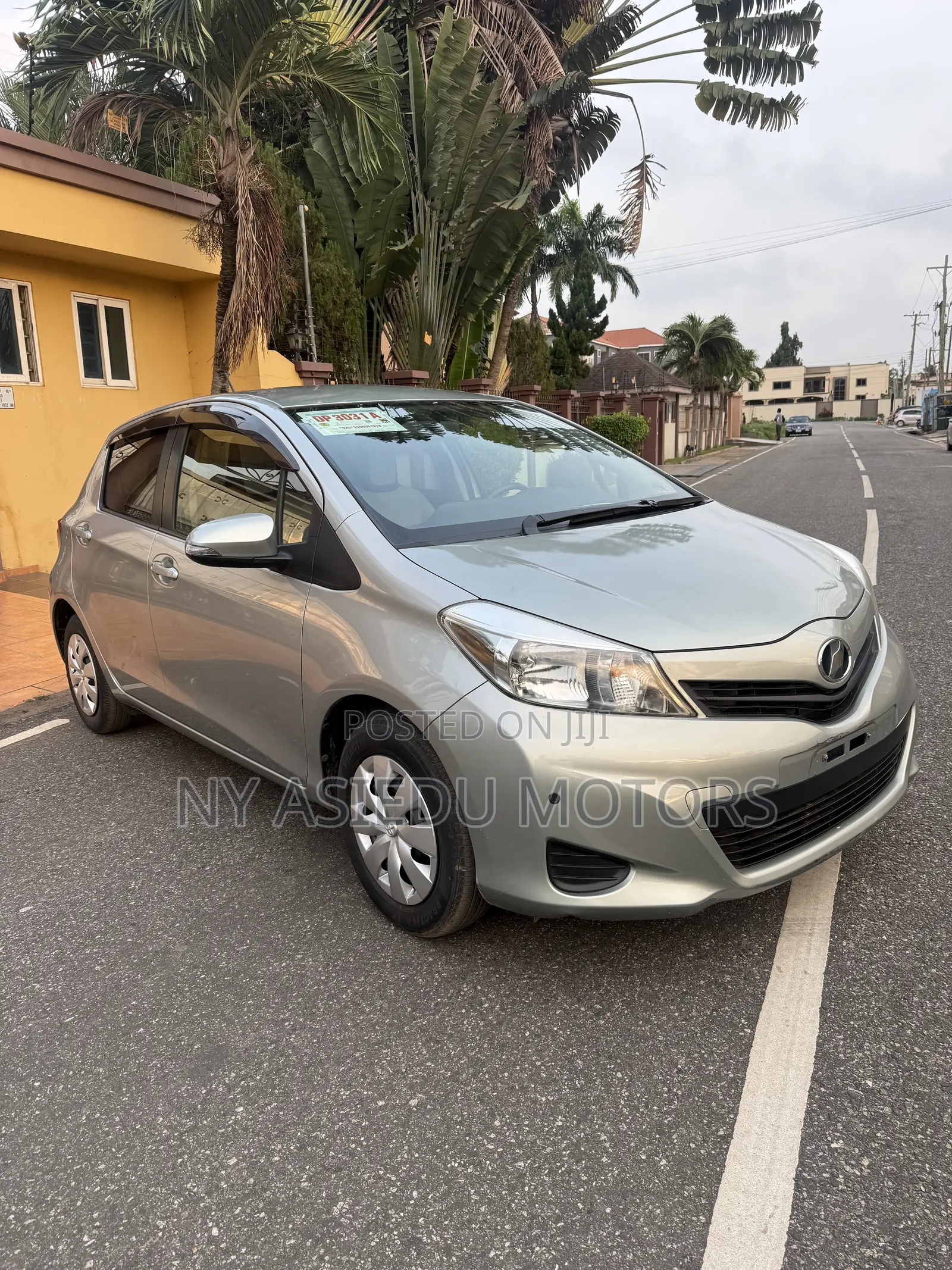 Toyota Vitz 1.3 FWD 3dr 2011 Green