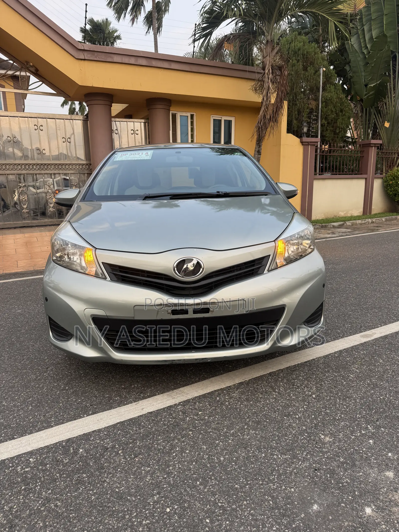 Toyota Vitz 1.3 FWD 3dr 2011 Green