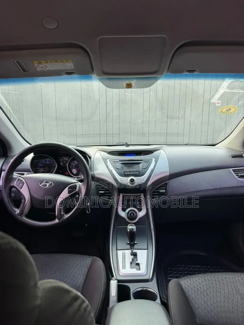 Hyundai Avante 2012 Black