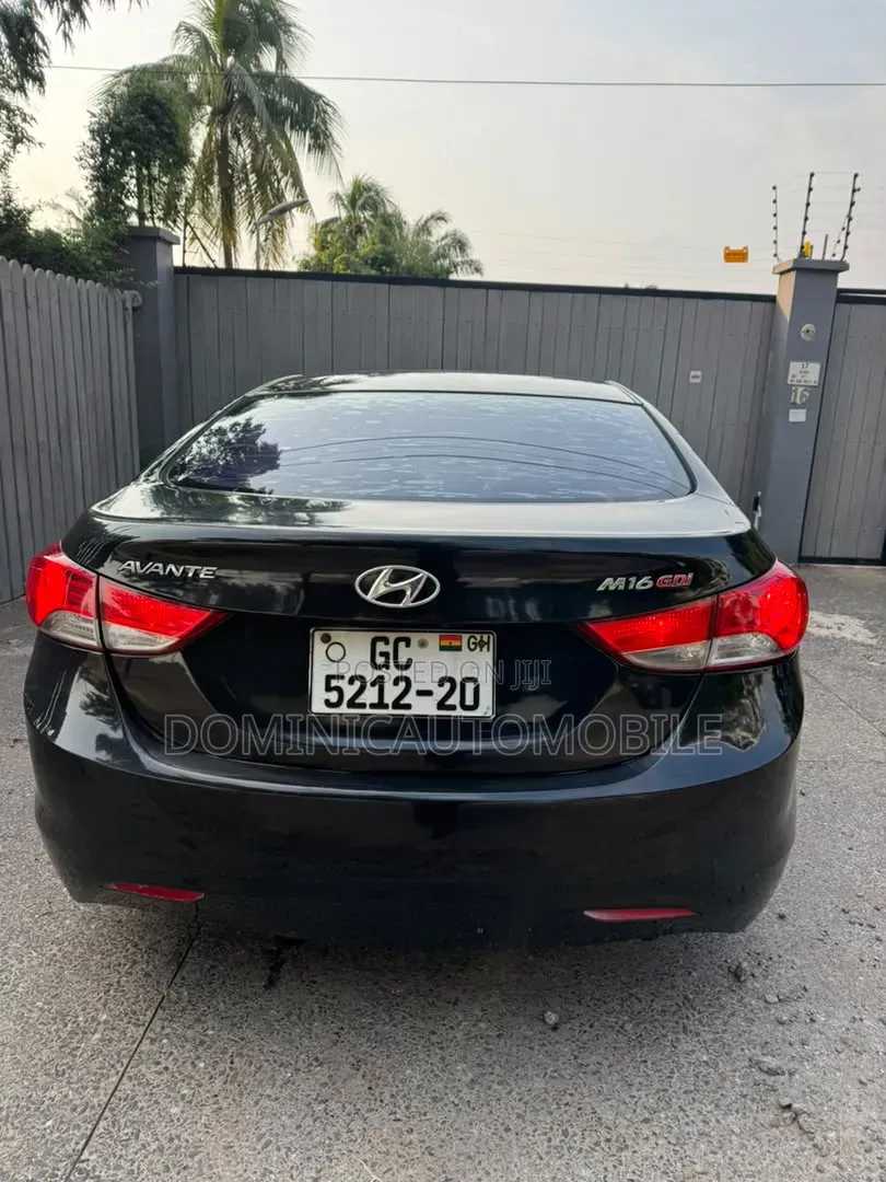 Hyundai Avante 2012 Black