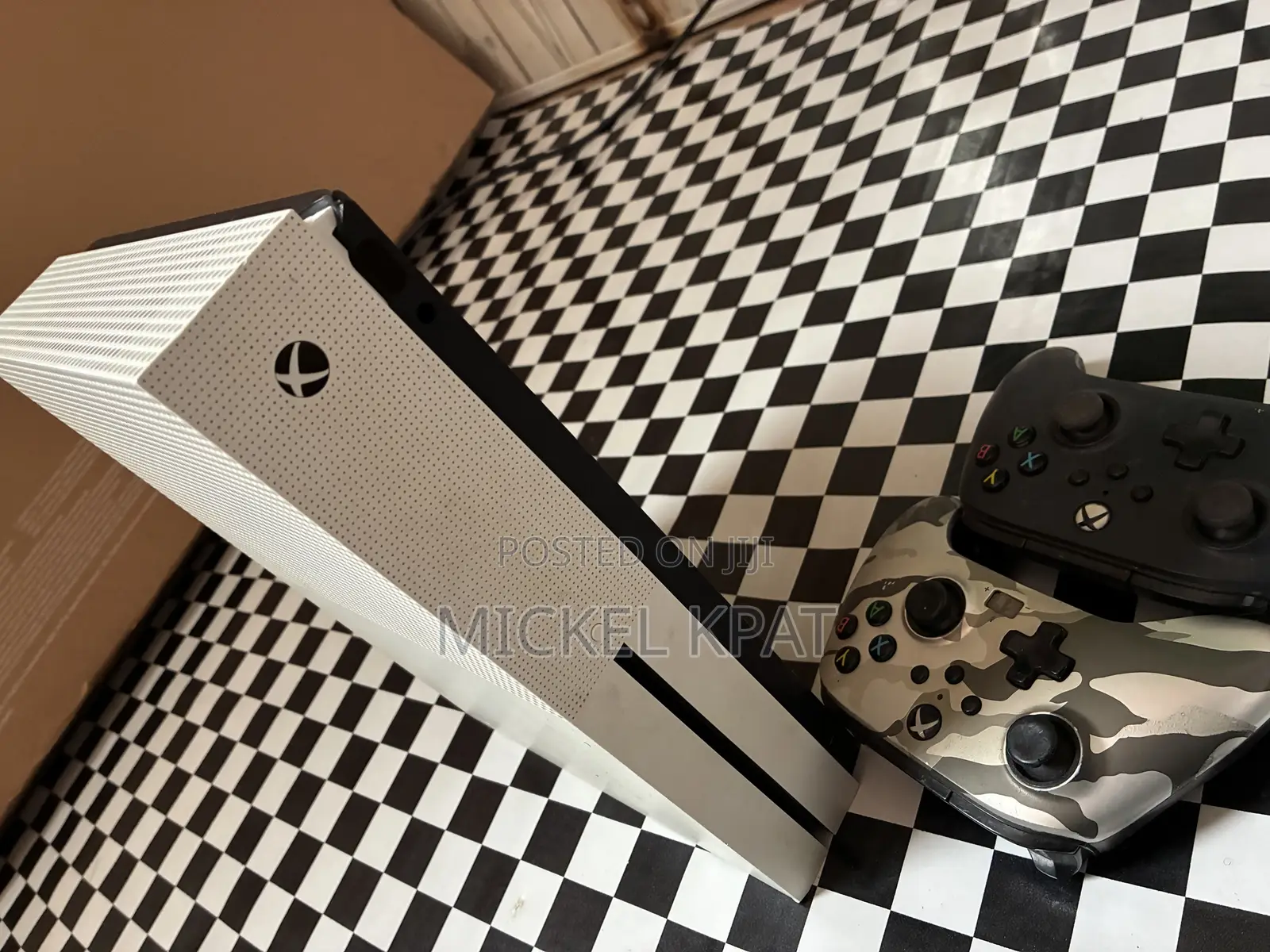 Xbox One S