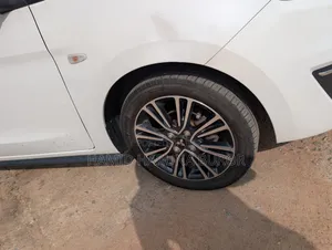 Mitsubishi Mirage SE 2018 Pearl