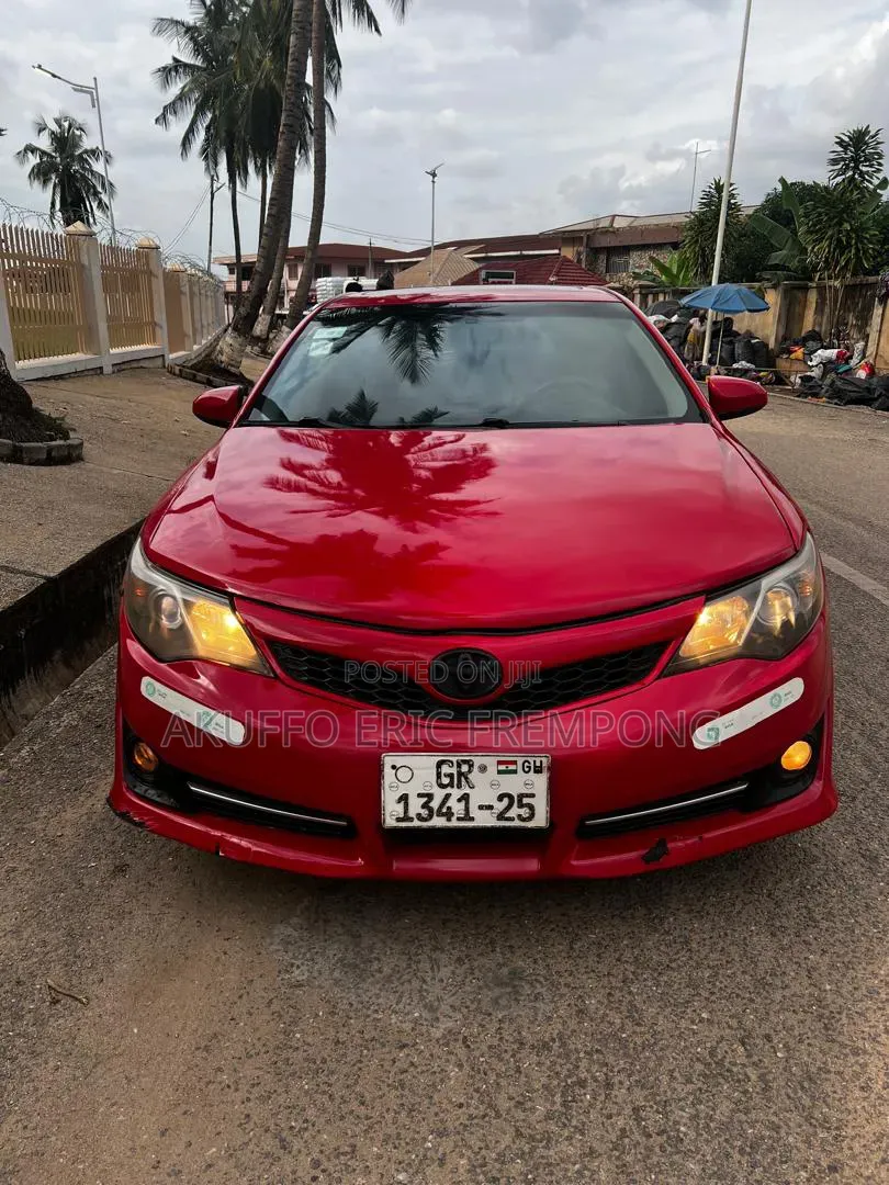 Toyota Camry 2014 Red